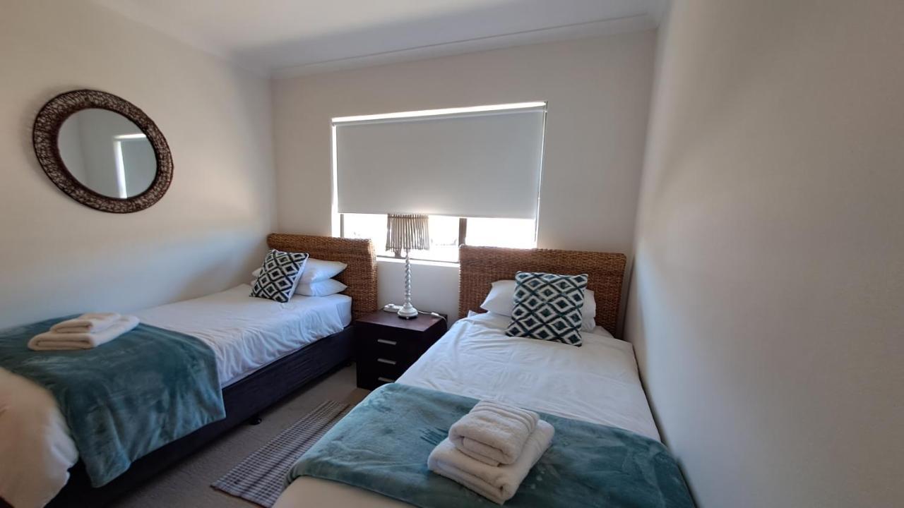 Whale Cove A103 Apartment De Kelders Bagian luar foto
